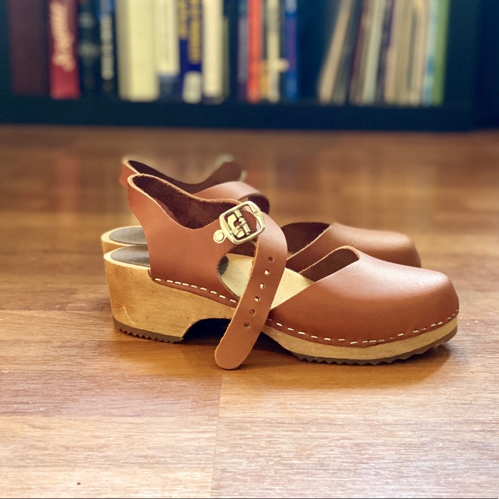 MIA Sofia Clogs, size 9